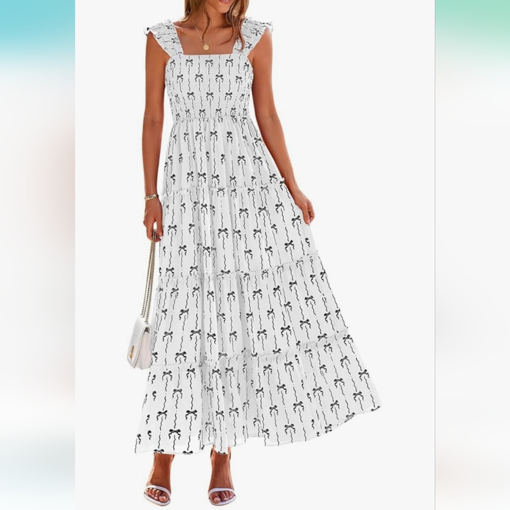 Chic Black and White Bow-tie Patterned Maxi Dress